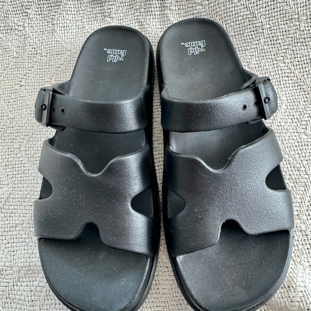 Wild Fable Black Slide Sandals
